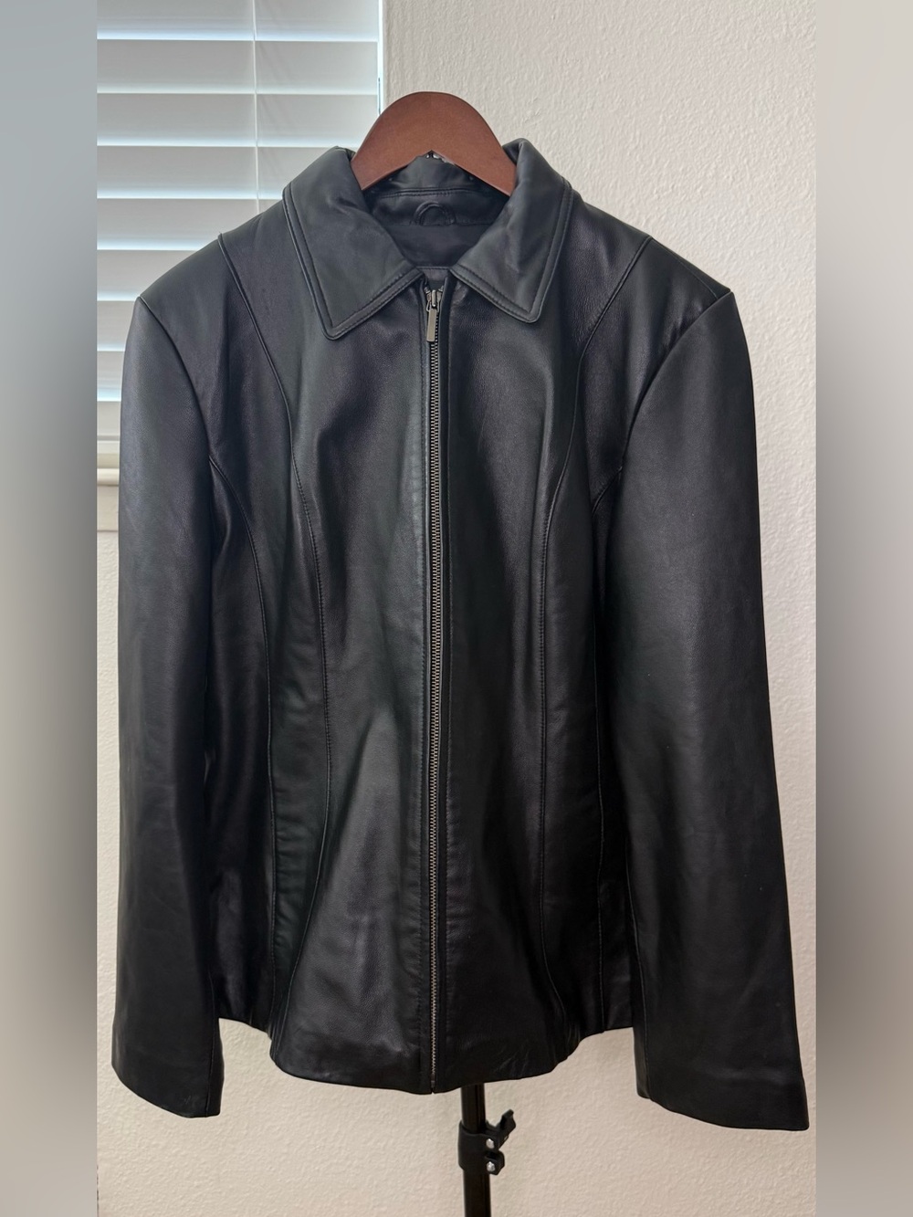Vintage Colebrook & Co. Black Genuine Leather Full- Zip Fitted Jacket